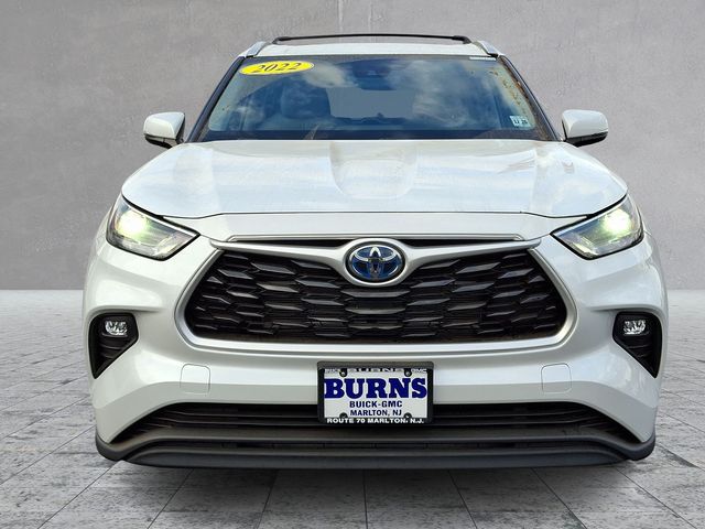 2022 Toyota Highlander Hybrid XLE