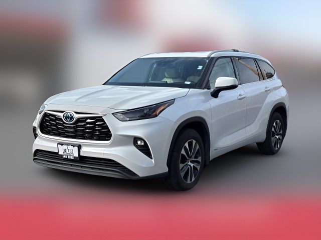 2022 Toyota Highlander Hybrid XLE