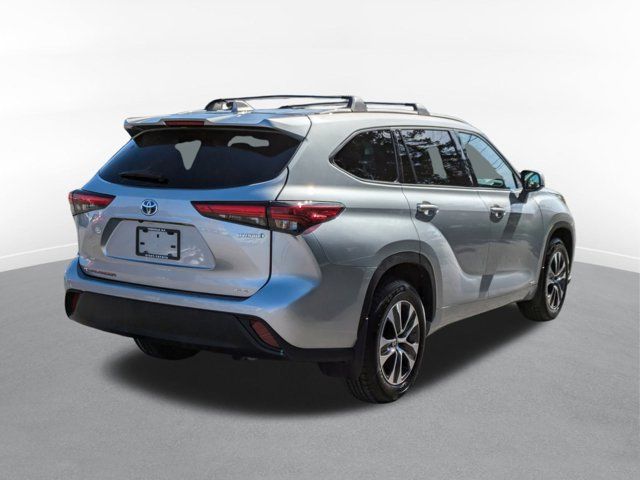 2022 Toyota Highlander Hybrid XLE