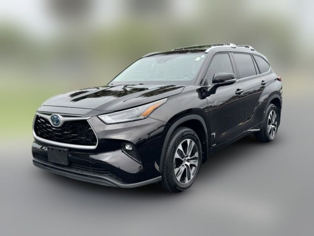 2022 Toyota Highlander Hybrid XLE