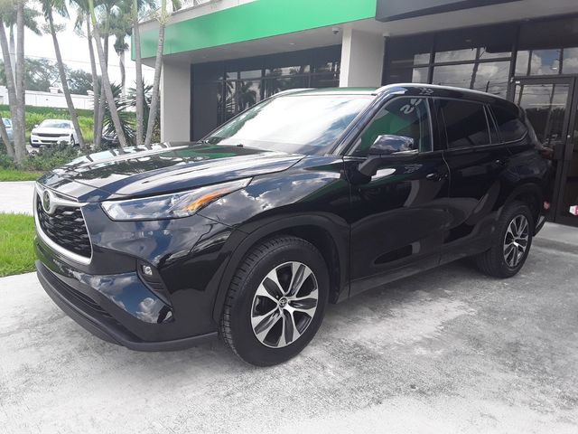 2022 Toyota Highlander XLE