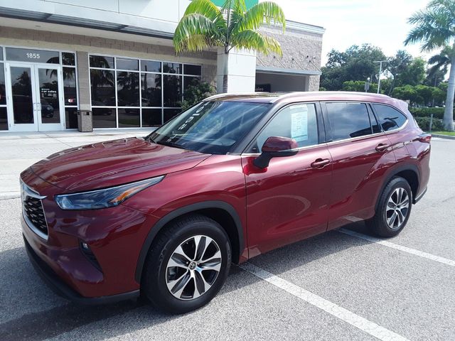 2022 Toyota Highlander XLE