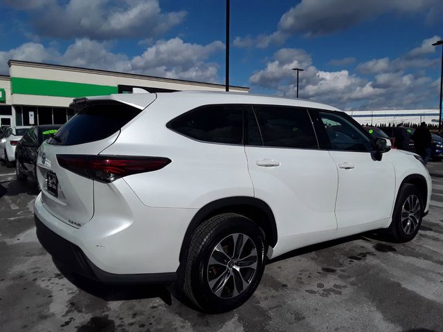 2022 Toyota Highlander XLE