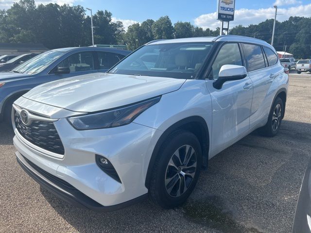 2022 Toyota Highlander XLE