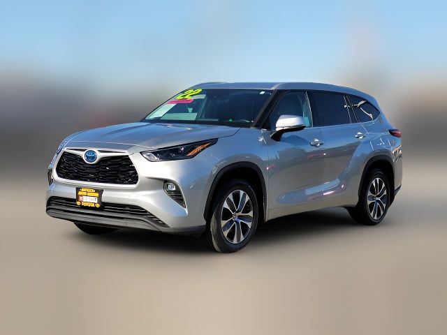 2022 Toyota Highlander Hybrid XLE