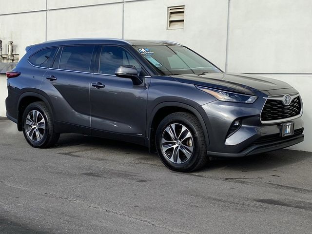 2022 Toyota Highlander Hybrid XLE