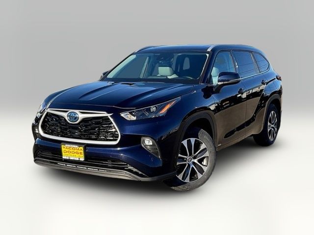 2022 Toyota Highlander Hybrid XLE