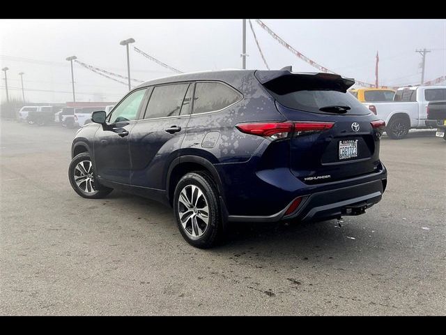 2022 Toyota Highlander Hybrid XLE