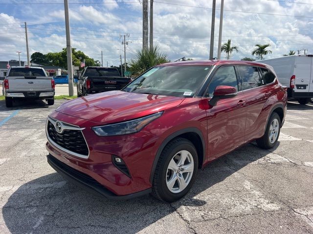 2022 Toyota Highlander LE