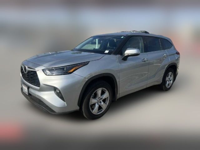 2022 Toyota Highlander LE