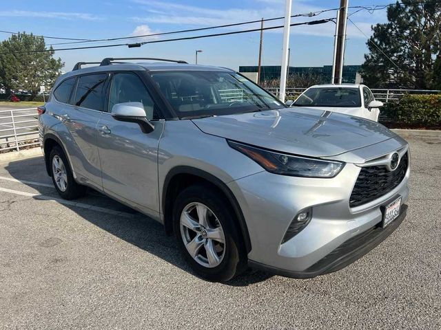 2022 Toyota Highlander LE