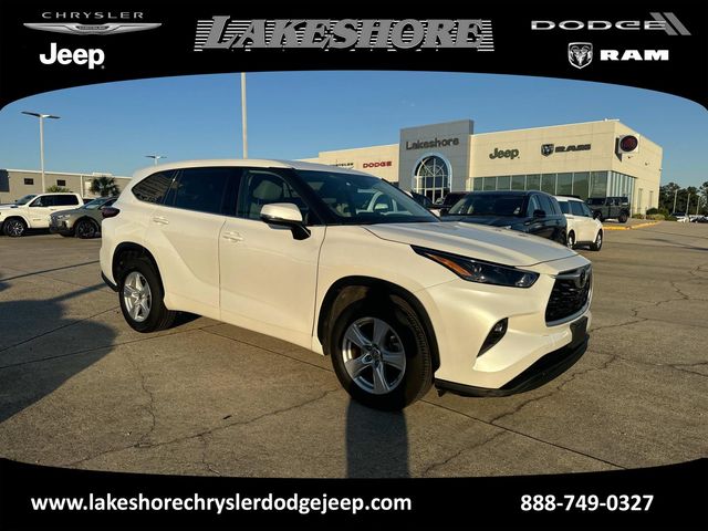 2022 Toyota Highlander LE