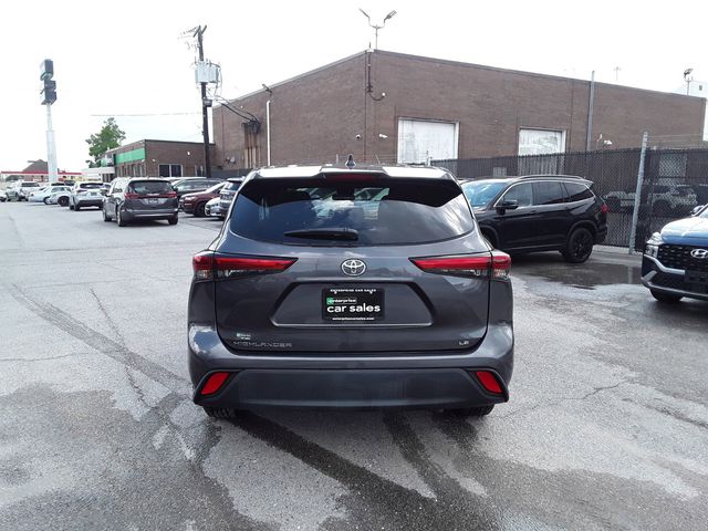 2022 Toyota Highlander LE