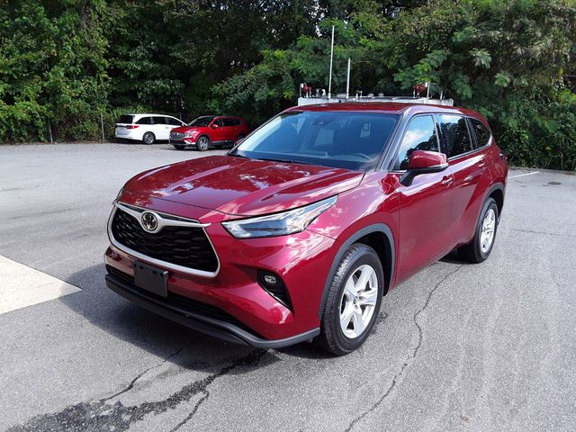 2022 Toyota Highlander LE