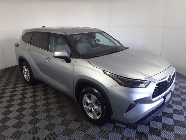 2022 Toyota Highlander LE