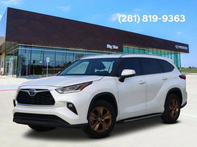 2022 Toyota Highlander Hybrid Bronze Edition