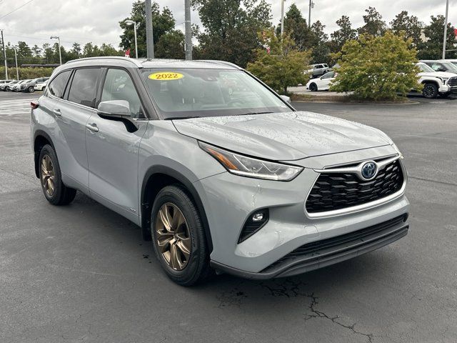 2022 Toyota Highlander Hybrid Bronze Edition