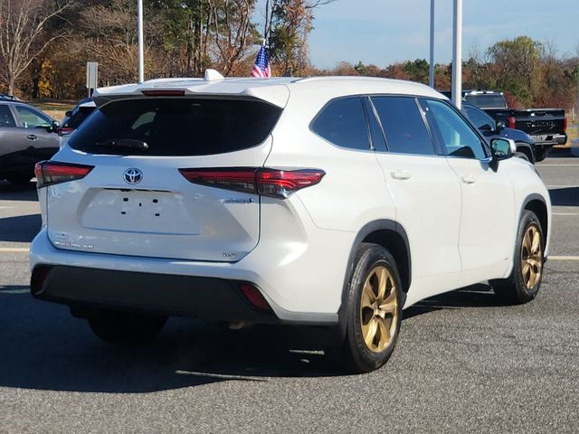 2022 Toyota Highlander Hybrid Bronze Edition