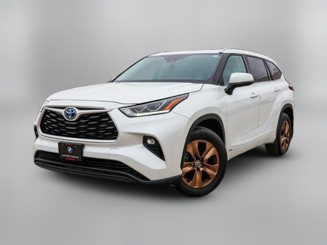 2022 Toyota Highlander Hybrid Bronze Edition