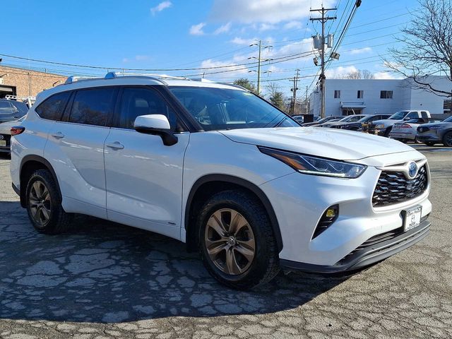 2022 Toyota Highlander Hybrid Bronze Edition