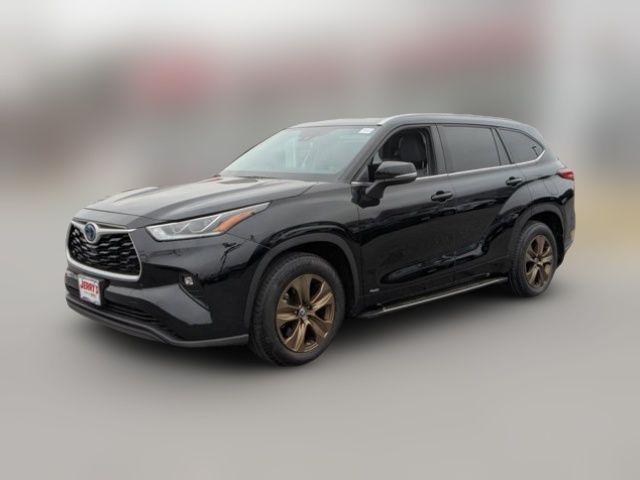 2022 Toyota Highlander Hybrid Bronze Edition