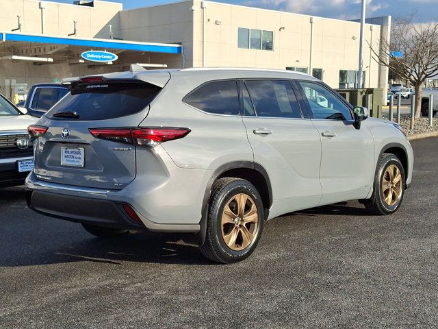 2022 Toyota Highlander Hybrid Bronze Edition