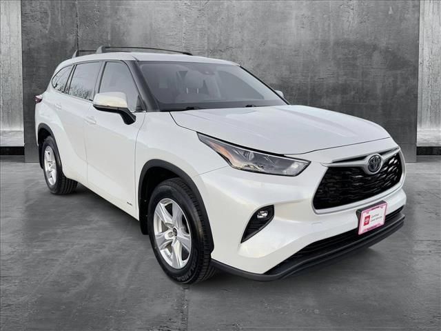 2022 Toyota Highlander Hybrid LE