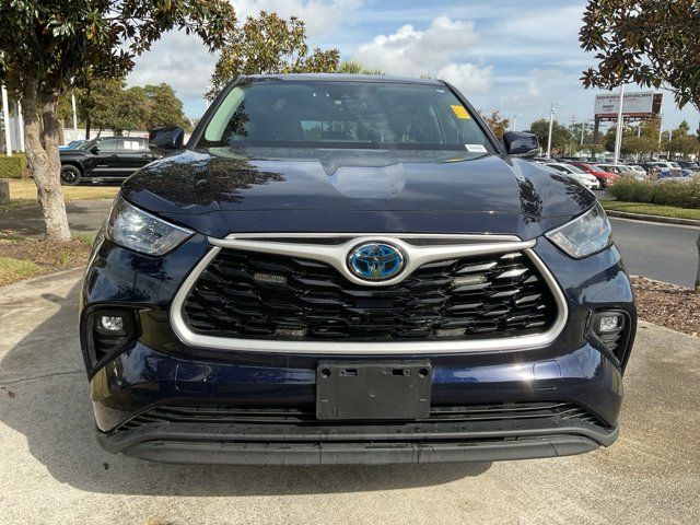 2022 Toyota Highlander Hybrid LE