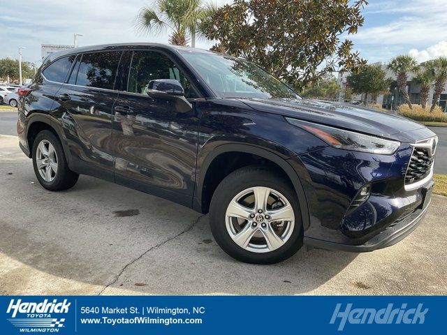 2022 Toyota Highlander Hybrid LE