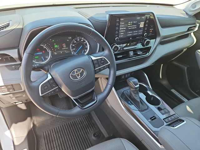 2022 Toyota Highlander Hybrid Limited