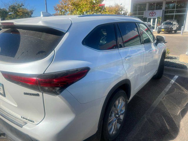 2022 Toyota Highlander Hybrid Limited