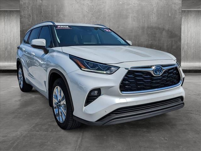 2022 Toyota Highlander Hybrid Limited