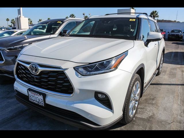 2022 Toyota Highlander Hybrid Limited