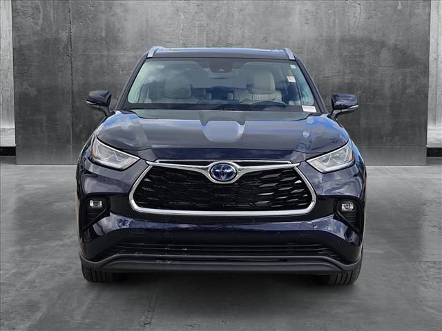 2022 Toyota Highlander Hybrid Limited