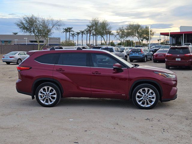 2022 Toyota Highlander Hybrid Limited