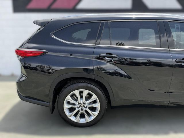 2022 Toyota Highlander Hybrid Limited