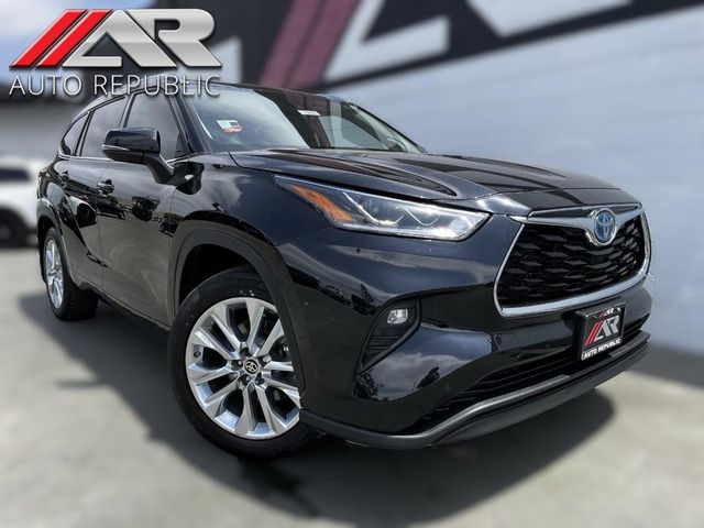 2022 Toyota Highlander Hybrid Limited