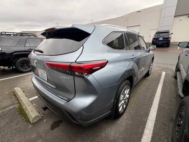 2022 Toyota Highlander Hybrid Limited