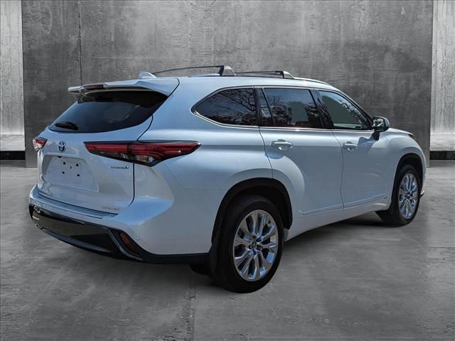 2022 Toyota Highlander Hybrid Limited