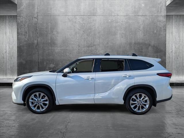 2022 Toyota Highlander Hybrid Limited