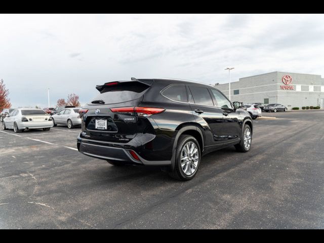 2022 Toyota Highlander Hybrid Limited