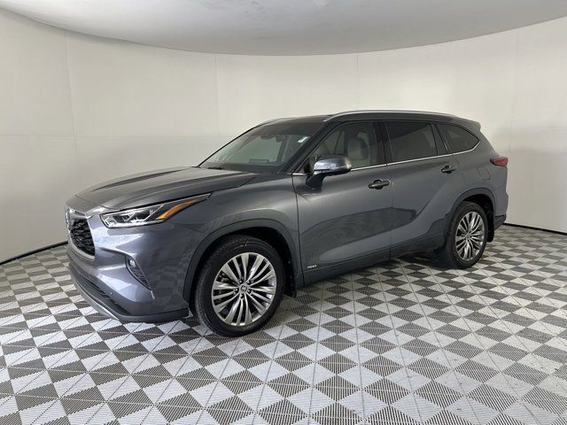 2022 Toyota Highlander Hybrid Platinum