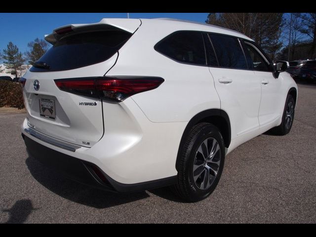 2022 Toyota Highlander Hybrid XLE