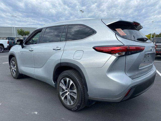 2022 Toyota Highlander Hybrid XLE