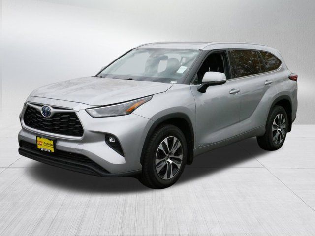 2022 Toyota Highlander Hybrid XLE