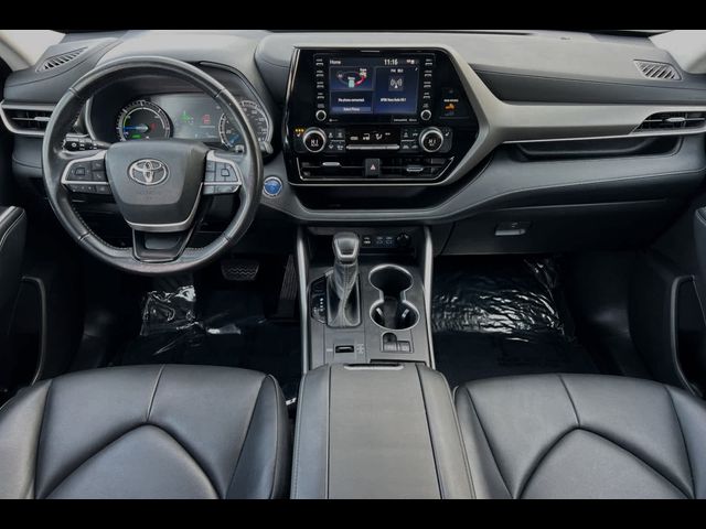 2022 Toyota Highlander Hybrid XLE