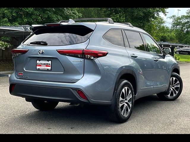 2022 Toyota Highlander Hybrid XLE