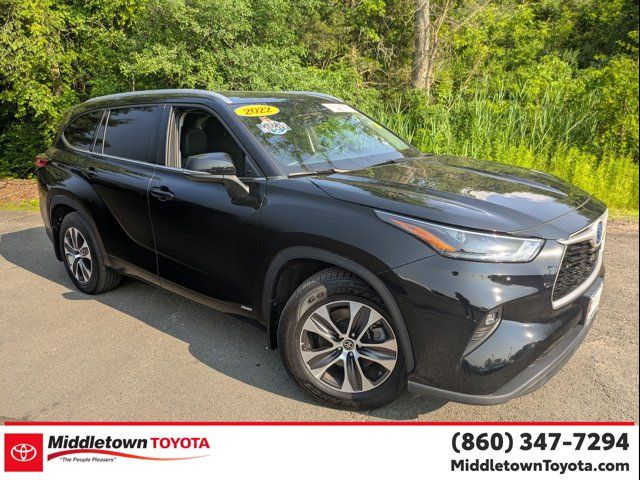 2022 Toyota Highlander Hybrid XLE