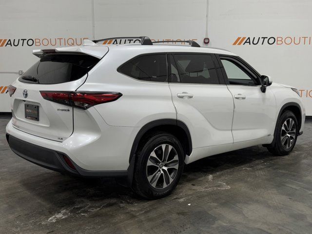 2022 Toyota Highlander Hybrid XLE