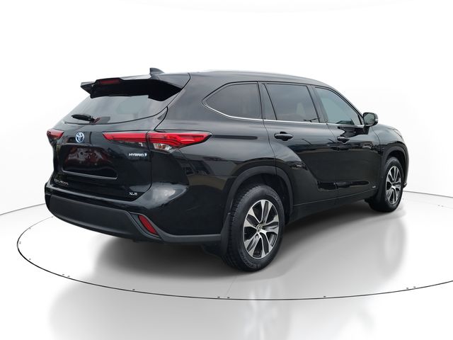 2022 Toyota Highlander Hybrid XLE